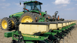 Deere, Dawn Equipment Form Strategic Alliance
