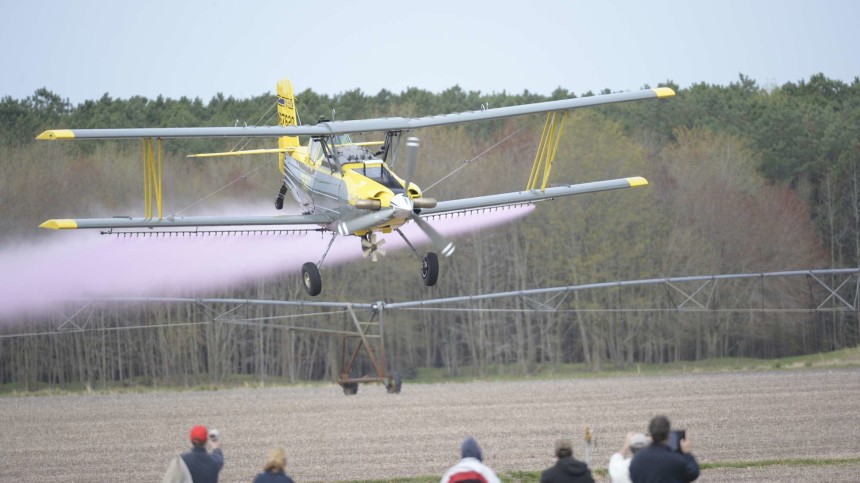 Aerial Applicators Seeding Cover Crops, Nourishing Soil This Late Summer and Early Fall