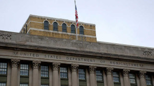 Agriculture, Navy Secretaries Promote U.S. Military Energy Independence