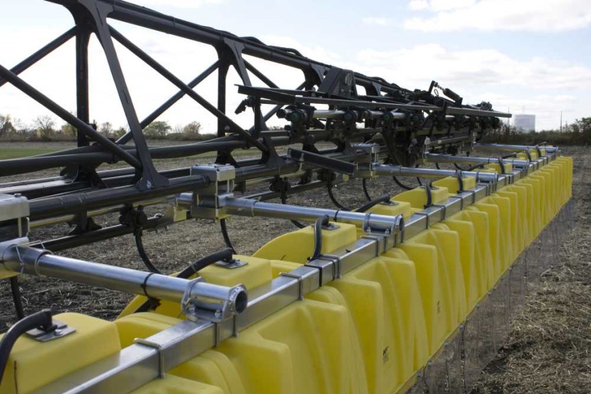 Willmar Fabrication SPK645 Hooded Sprayer close-up