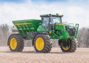 R4000 Series Sprayers with New Leader Spreader | John Deere
