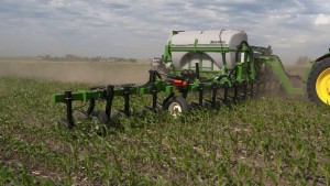 Unverferth Introduces NutriMax Liquid Fertilizer Applicator