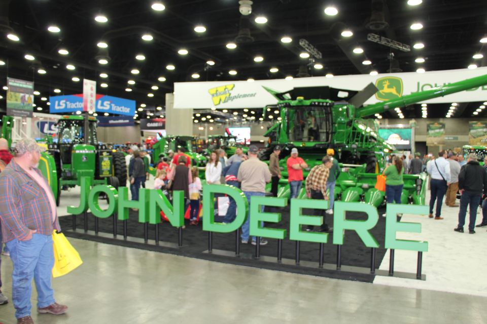 John Deere Joins Growth Energy in Commitment to Advancing Renewable ...